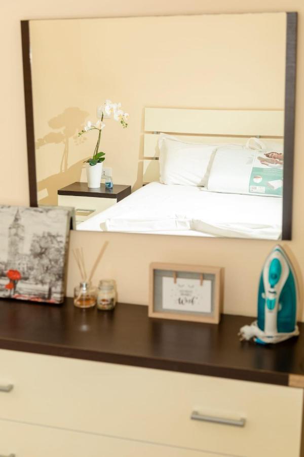 Bay Inn Apartment Sea Front Vlore Exterior photo